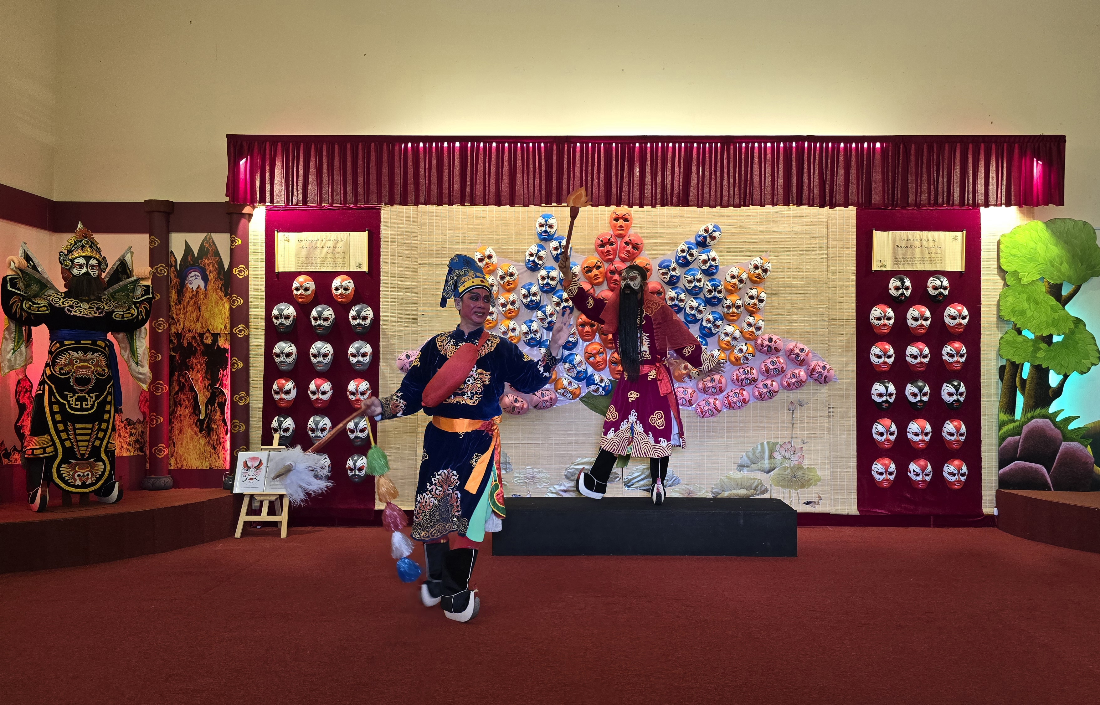 Ra mắt Không gian trưng bày mặt nạ tuồng Huế