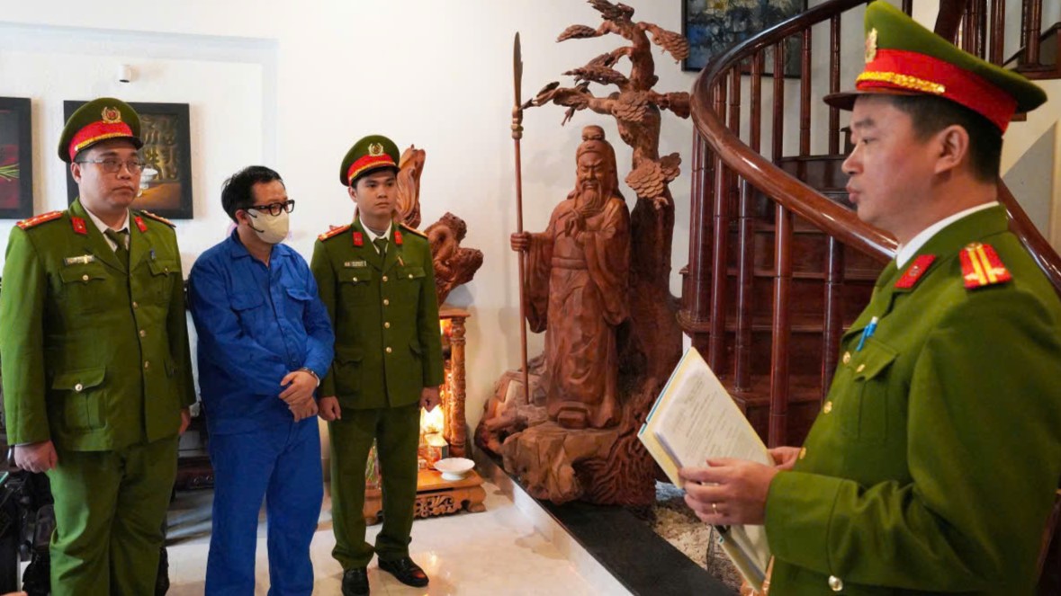 Bắt tạm giam bị can Lê Anh Phương - Giám đốc Đại học Huế