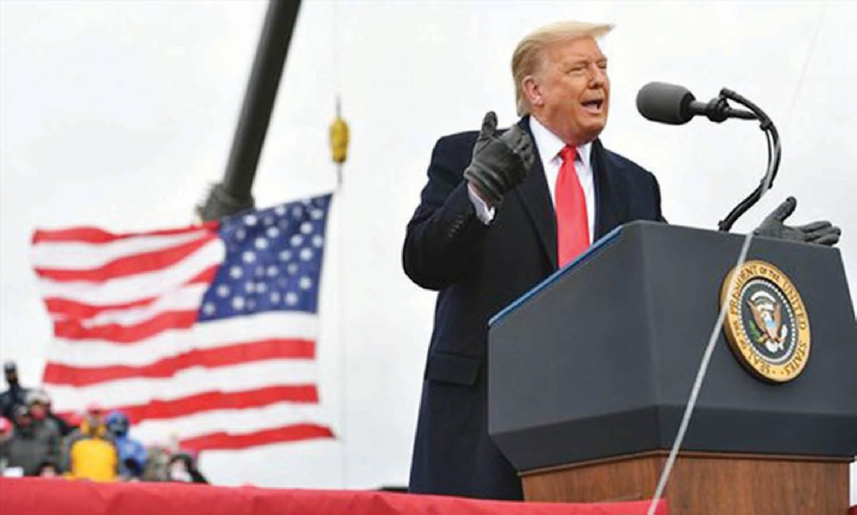 Tổng thống Mỹ ban hành hàng loạt sắc lệnh hành pháp trong ngày đầu nhậm chức