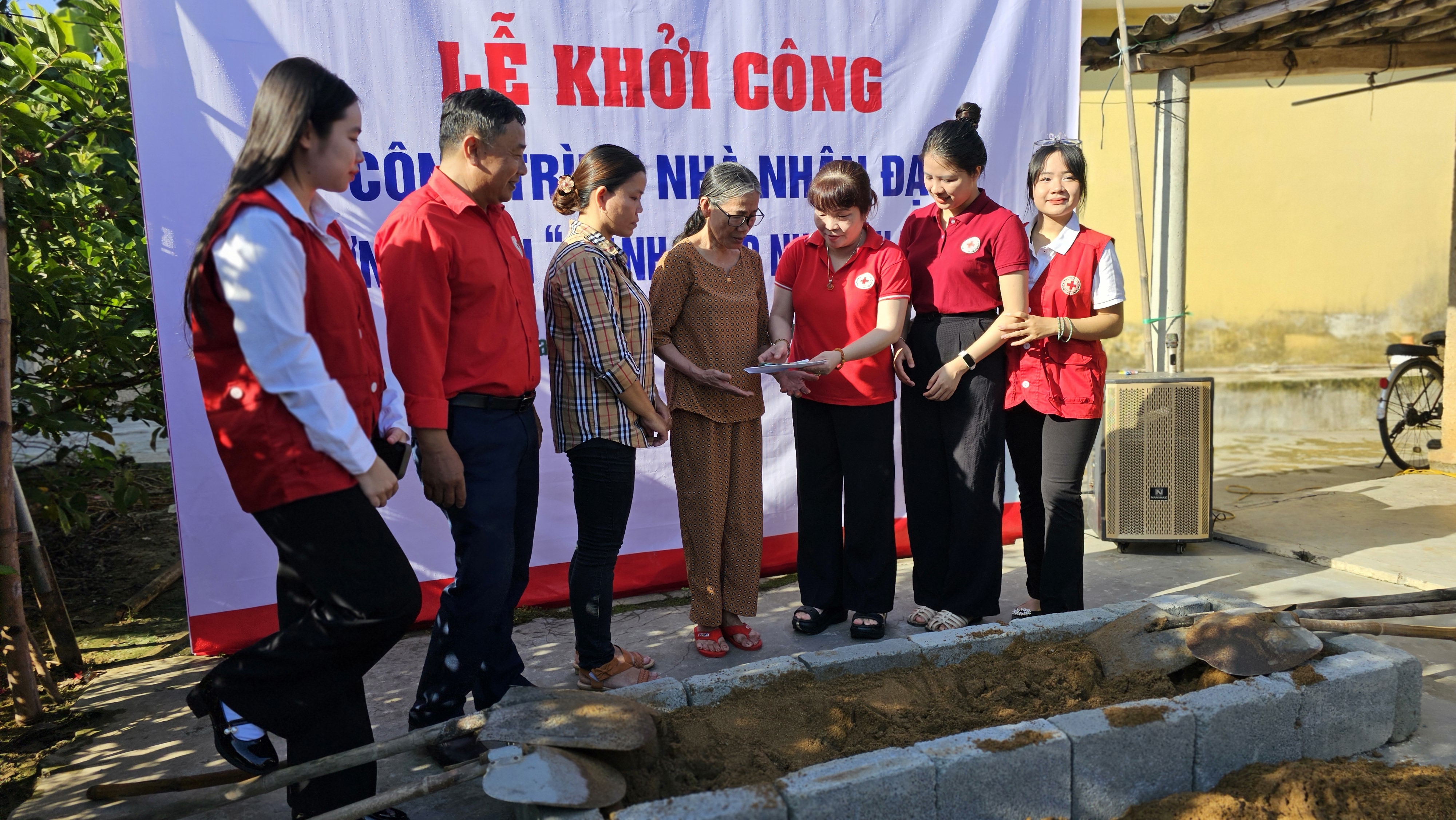 Huy động trên 40 tỷ đồng trợ giúp hơn 90 700 lượt người