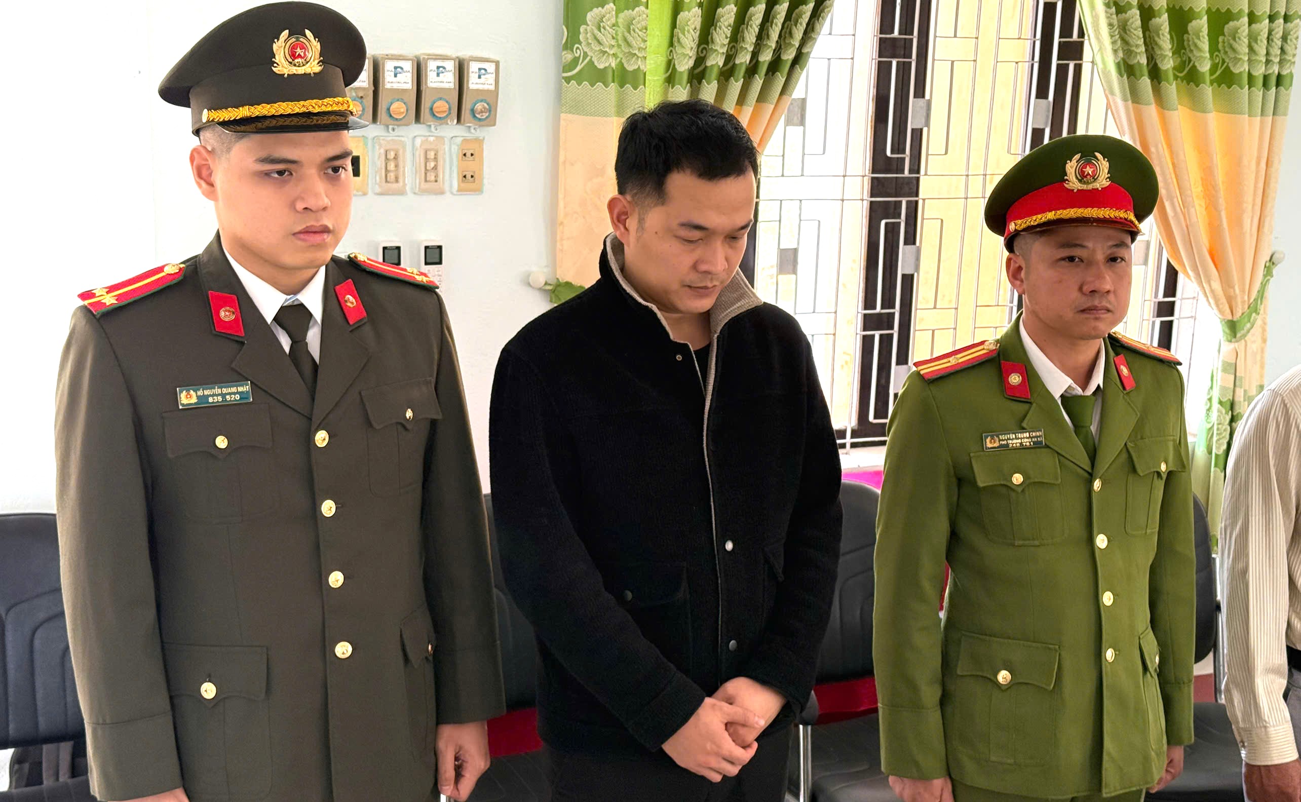 Bắt đối tượng lừa đảo hơn 2,3 tỷ đồng thông qua dự án tiền ảo