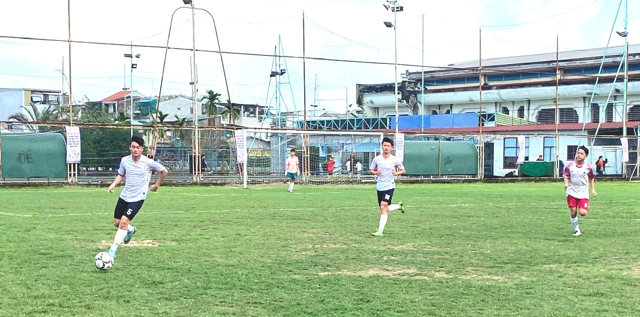 Khai mạc Giải bóng đá truyền thống học sinh trung học phổ thông quận Thuận Hóa