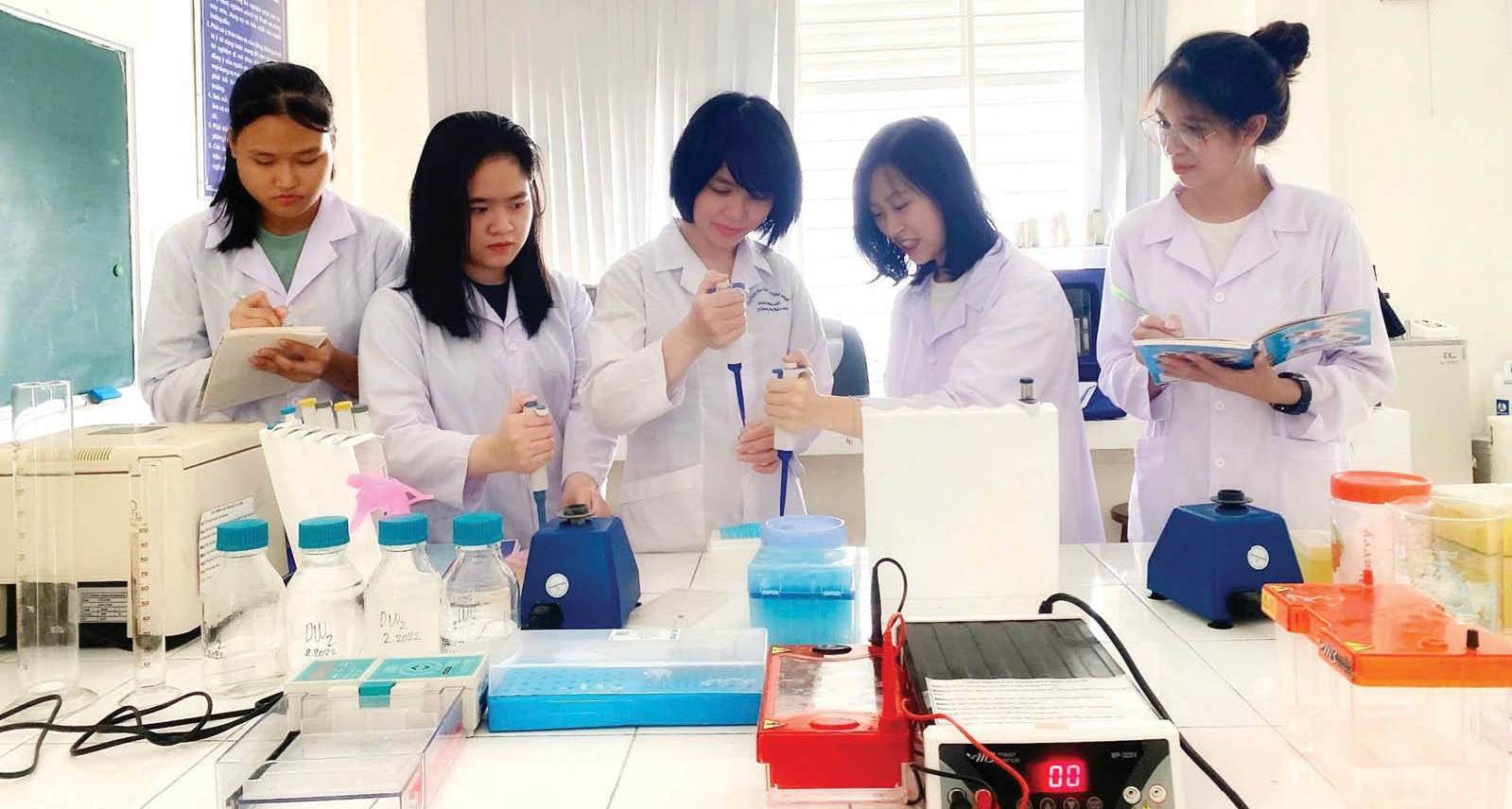 Đại học Huế Tập trung đào tạo các nhóm ngành mũi nhọn và công nghệ cao