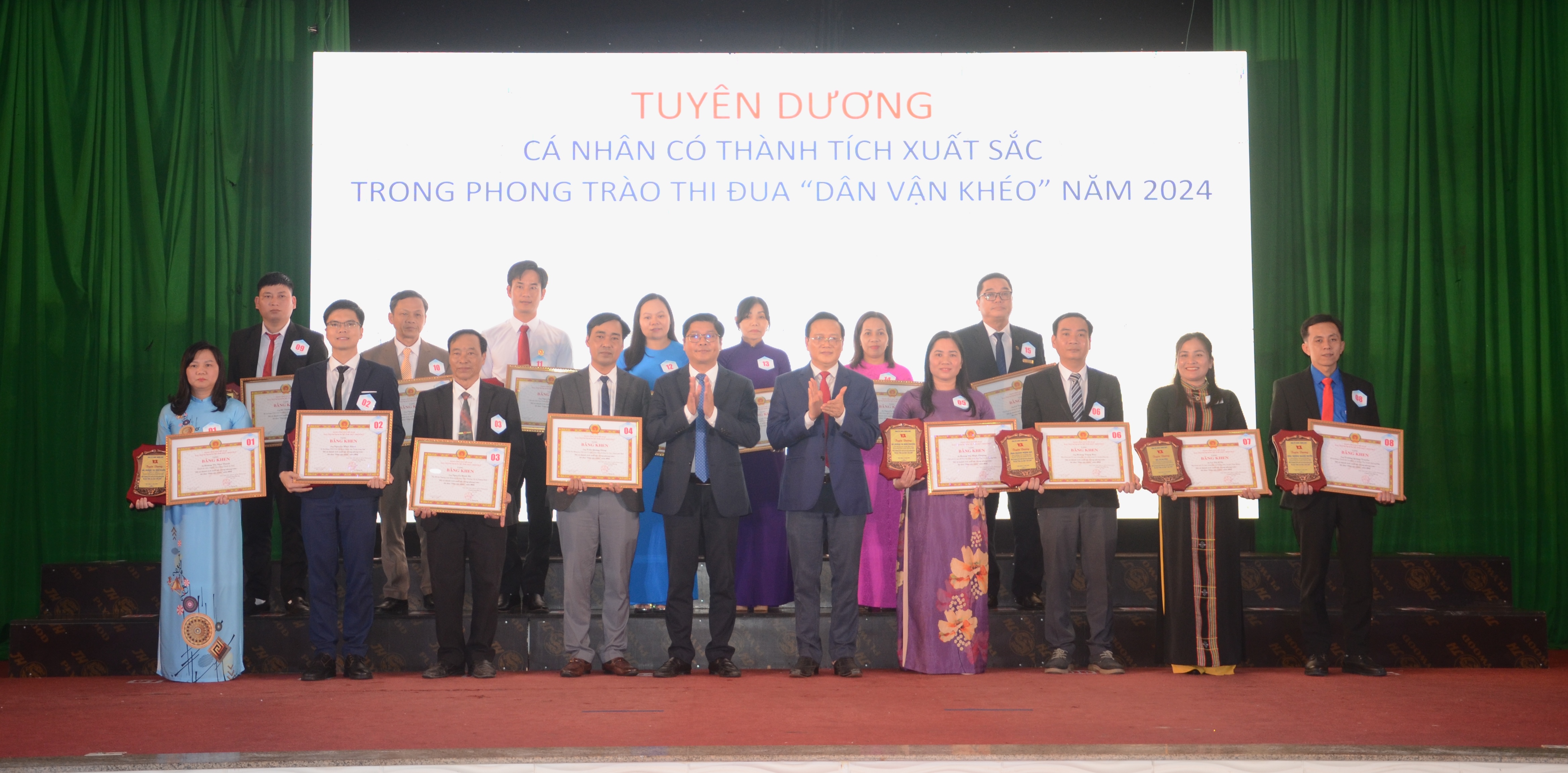 Tuyên dương 30 cá nhân xuất sắc trong phong trào thi đua “Dân vận khéo”