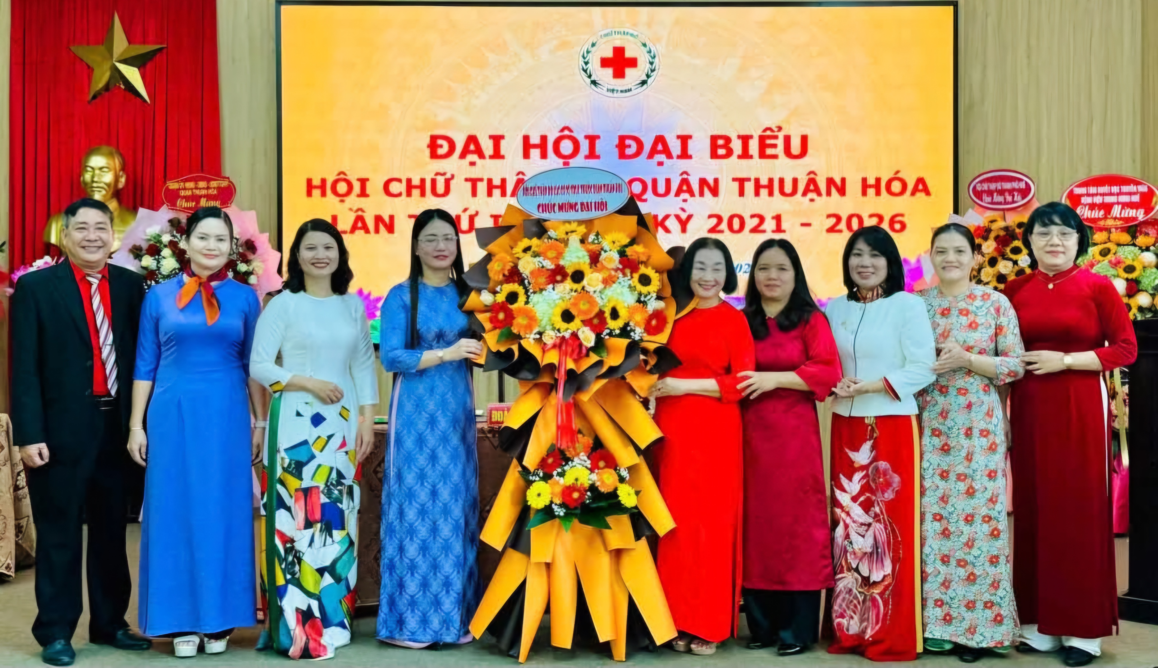 Phấn đấu hàng năm xây dựng, sửa chữa từ 5 -10 nhà tình thương