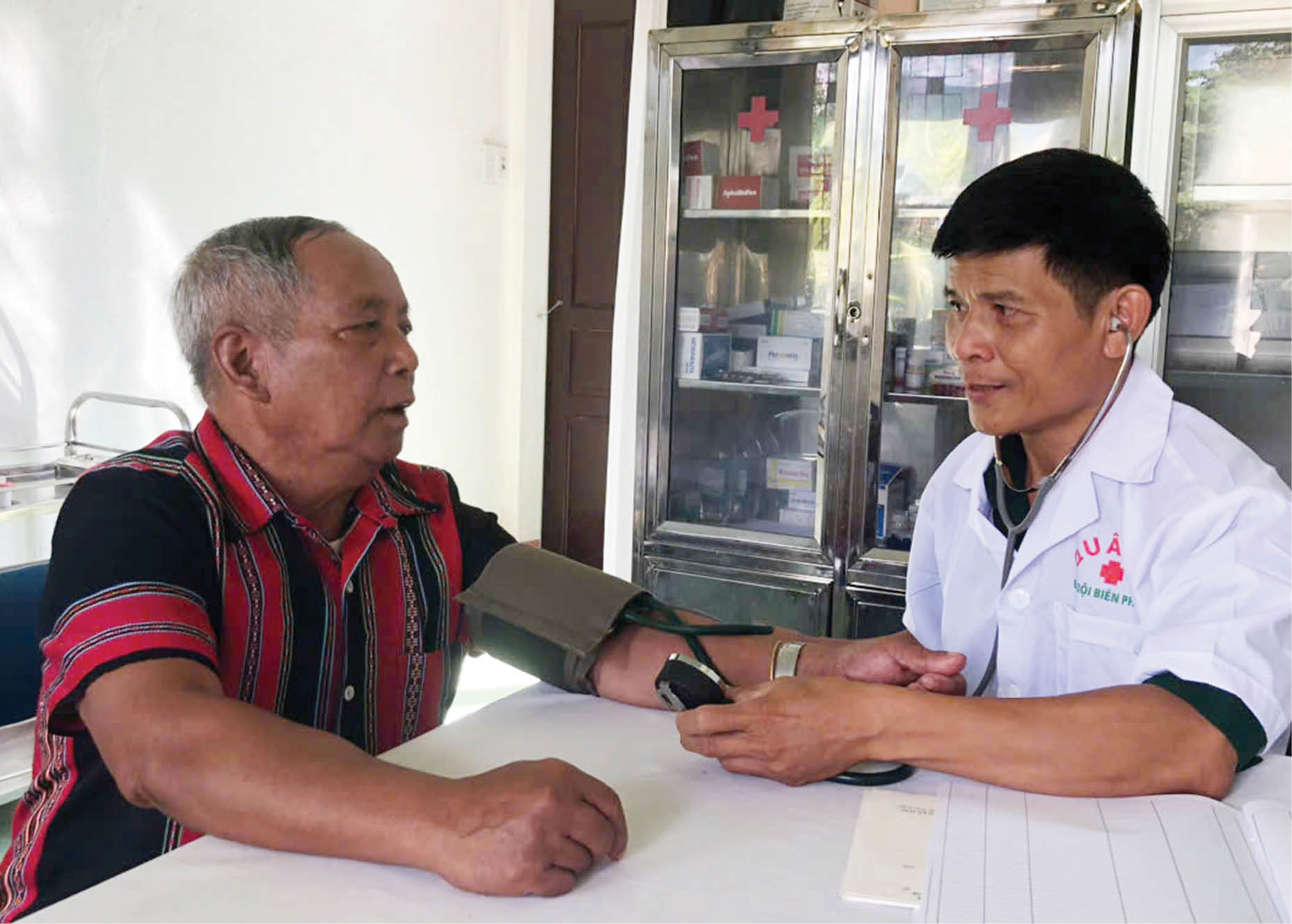 Lương y của bản làng