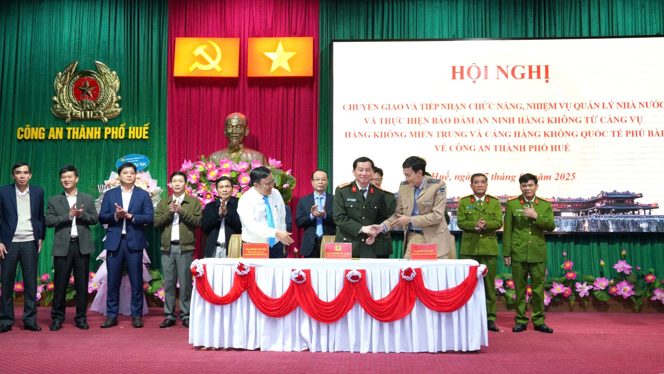 Chuyển giao, tiếp nhận chức năng nhiệm vụ quản lý nhà nước từ các sở, ngành về Công an TP Huế