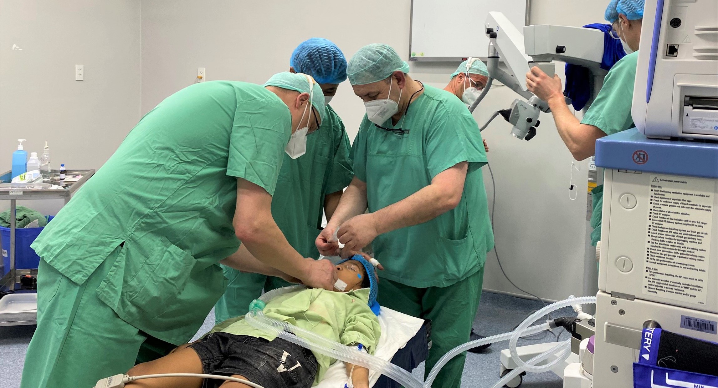 Phẫu thuật tạo hình miễn phí cho 100 bệnh nhân