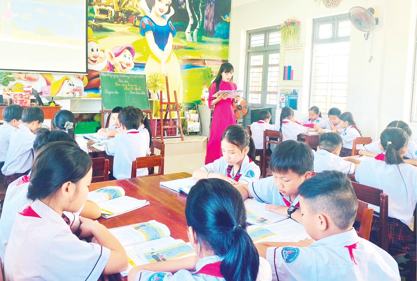 Bố trí đủ giáo viên theo quy định