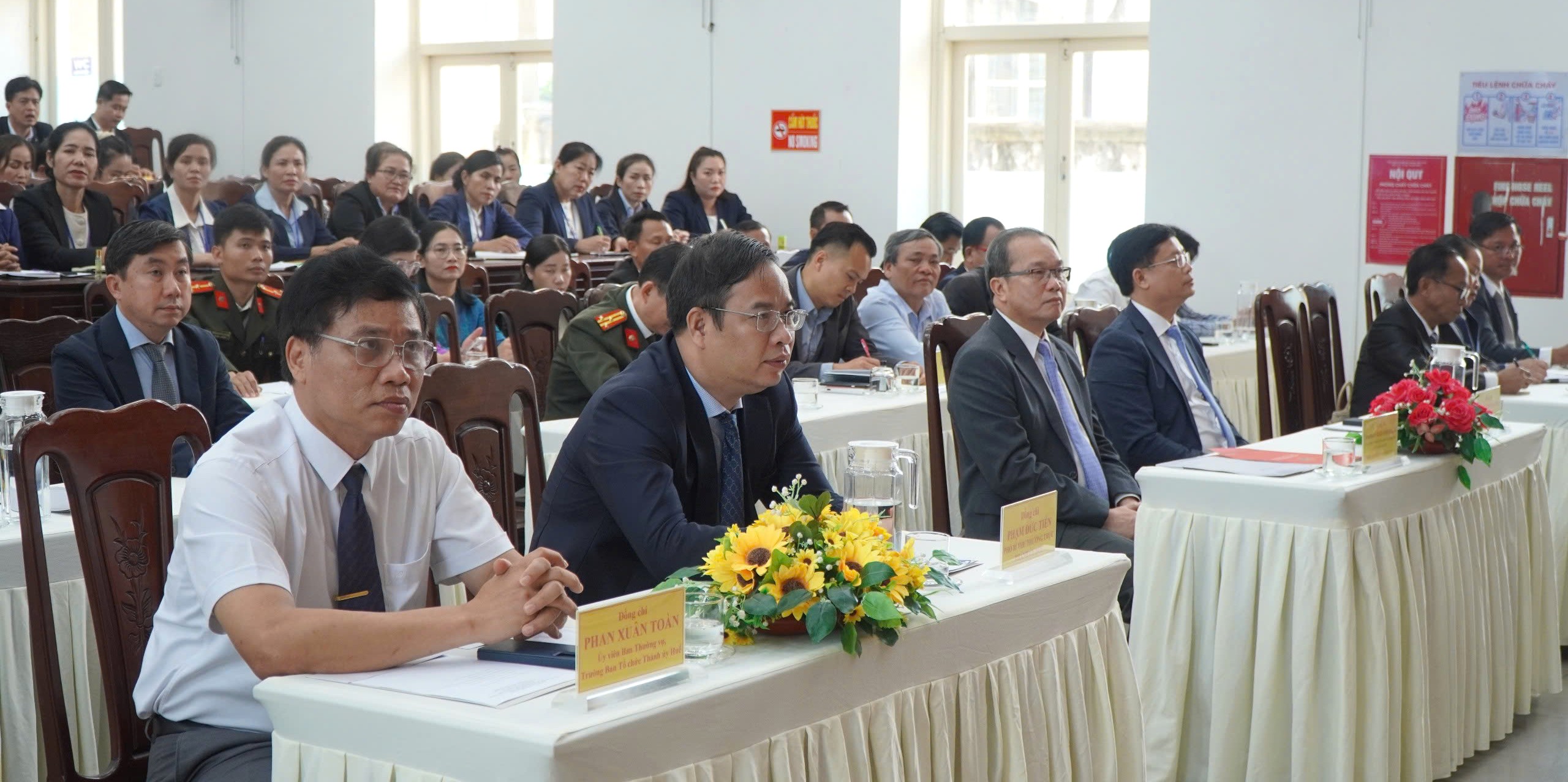 Bồi dưỡng kỹ năng lãnh đạo, quản lý cho 60 cán bộ 4 tỉnh của Lào