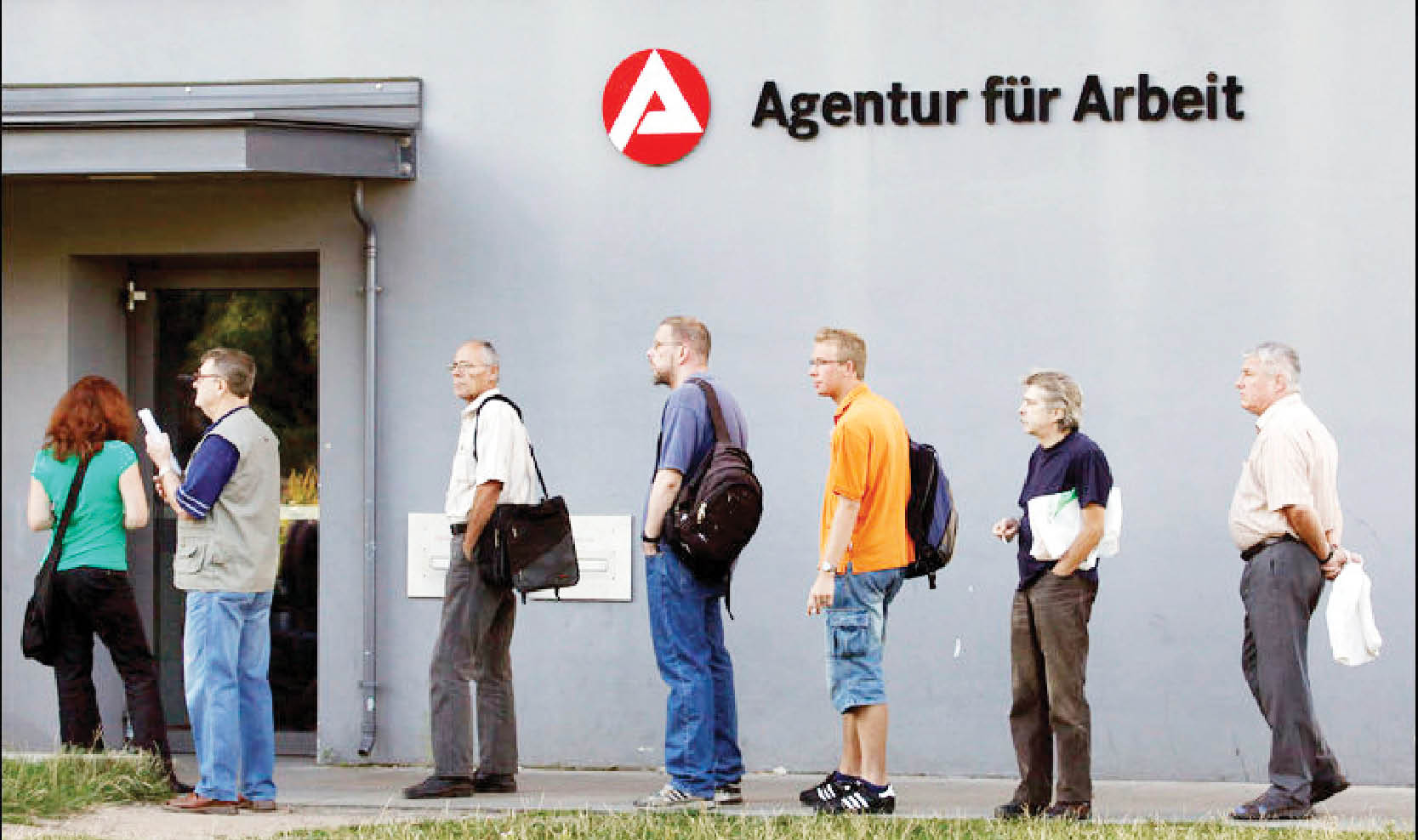 Bất chấp nền kinh tế còn yếu, tỷ lệ thất nghiệp vẫn thấp kỷ lục