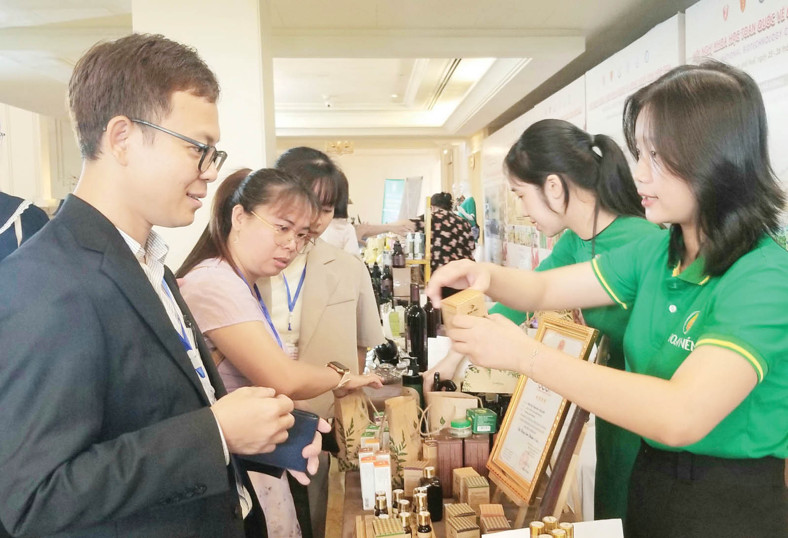 Phát triển bền vững vùng dược liệu và thị trường đầu ra