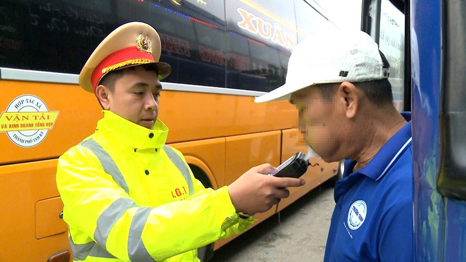 Thay đổi địa điểm xử lý vi phạm giao thông, đăng ký phương tiện và cấp, đổi giấy phép lái xe