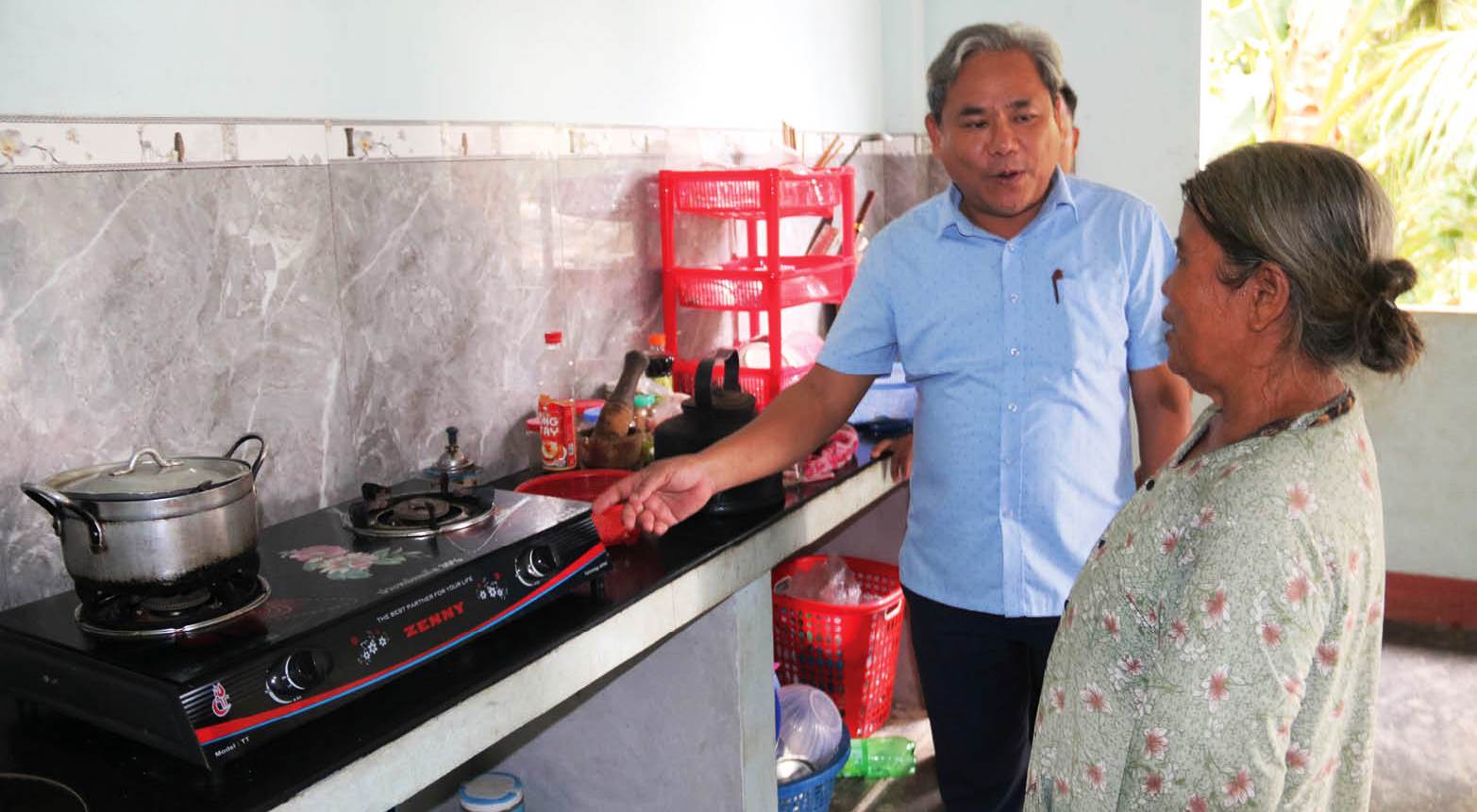 Xóa nhà tạm gắn với công tác giảm nghèo bền vững