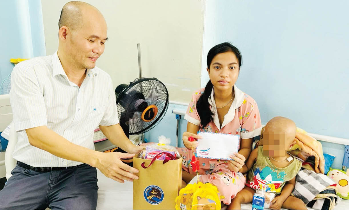 Hướng về quê hương bằng hành động thiết thực