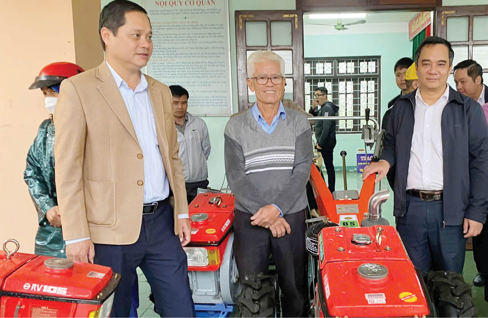 Nông dân giàu, hội vững mạnh