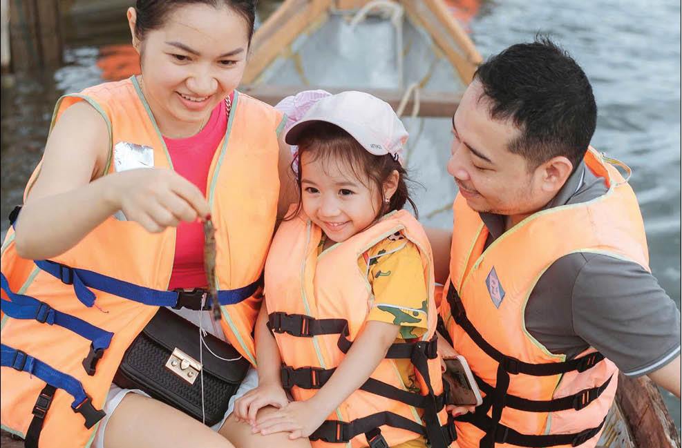 Hóa thân thành ngư dân đầm phá