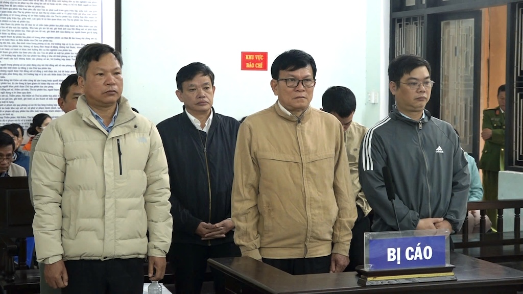 Hoãn xét xử vụ án nhận hối lộ tại Trung tâm Đăng kiểm xe cơ giới Thừa Thiên Huế