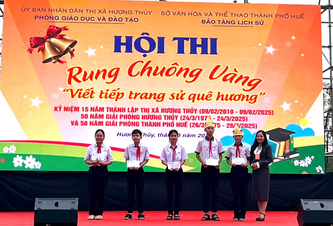 Học sinh Hương Thủy tranh tài hội thi “Viết tiếp trang sử quê hương”