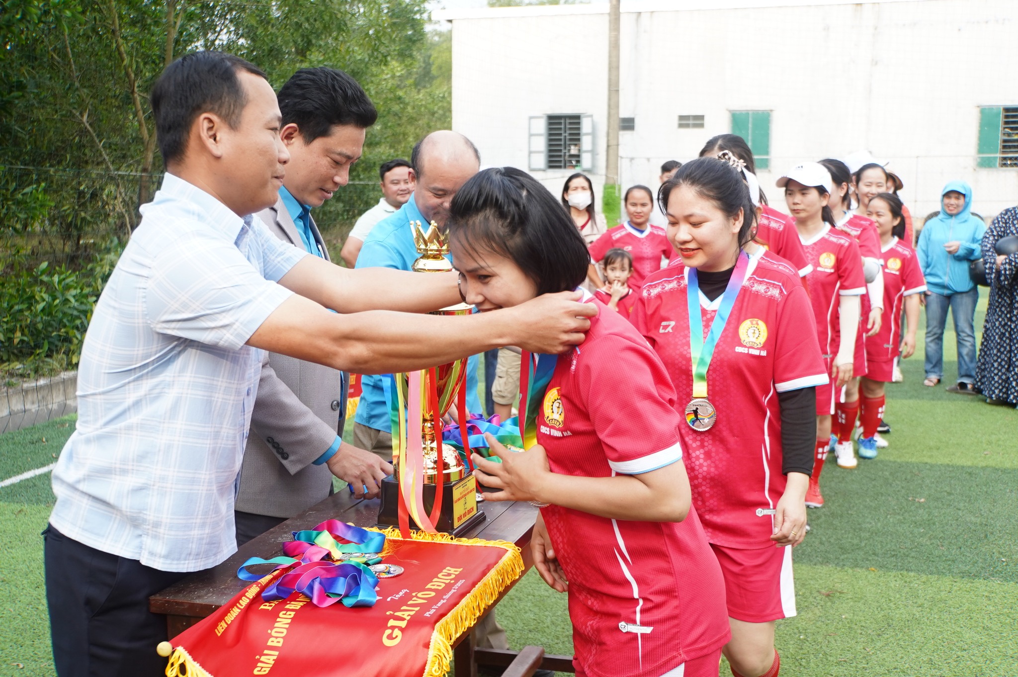 Phú Vang Bế mạc Giải bóng đá nữ đoàn viên