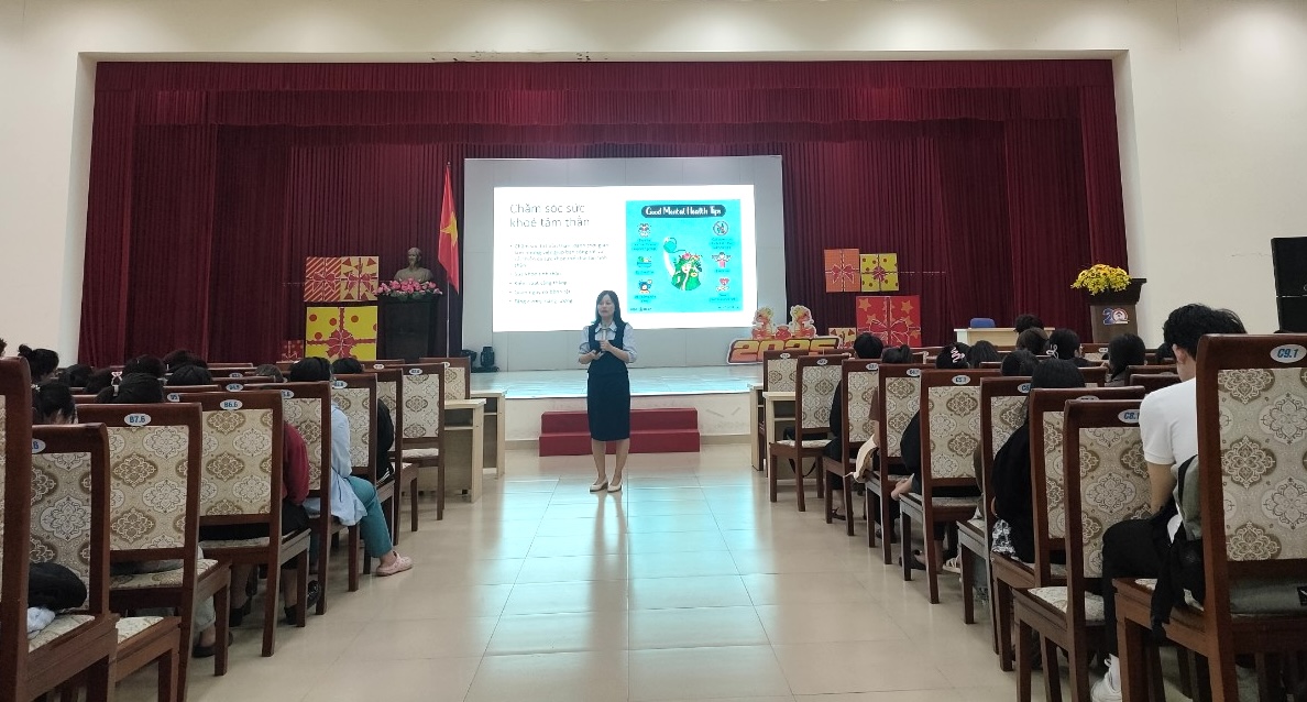 Hơn 1 700 sinh viên được trang bị về sức khoẻ tâm lý và sức khỏe sinh sản