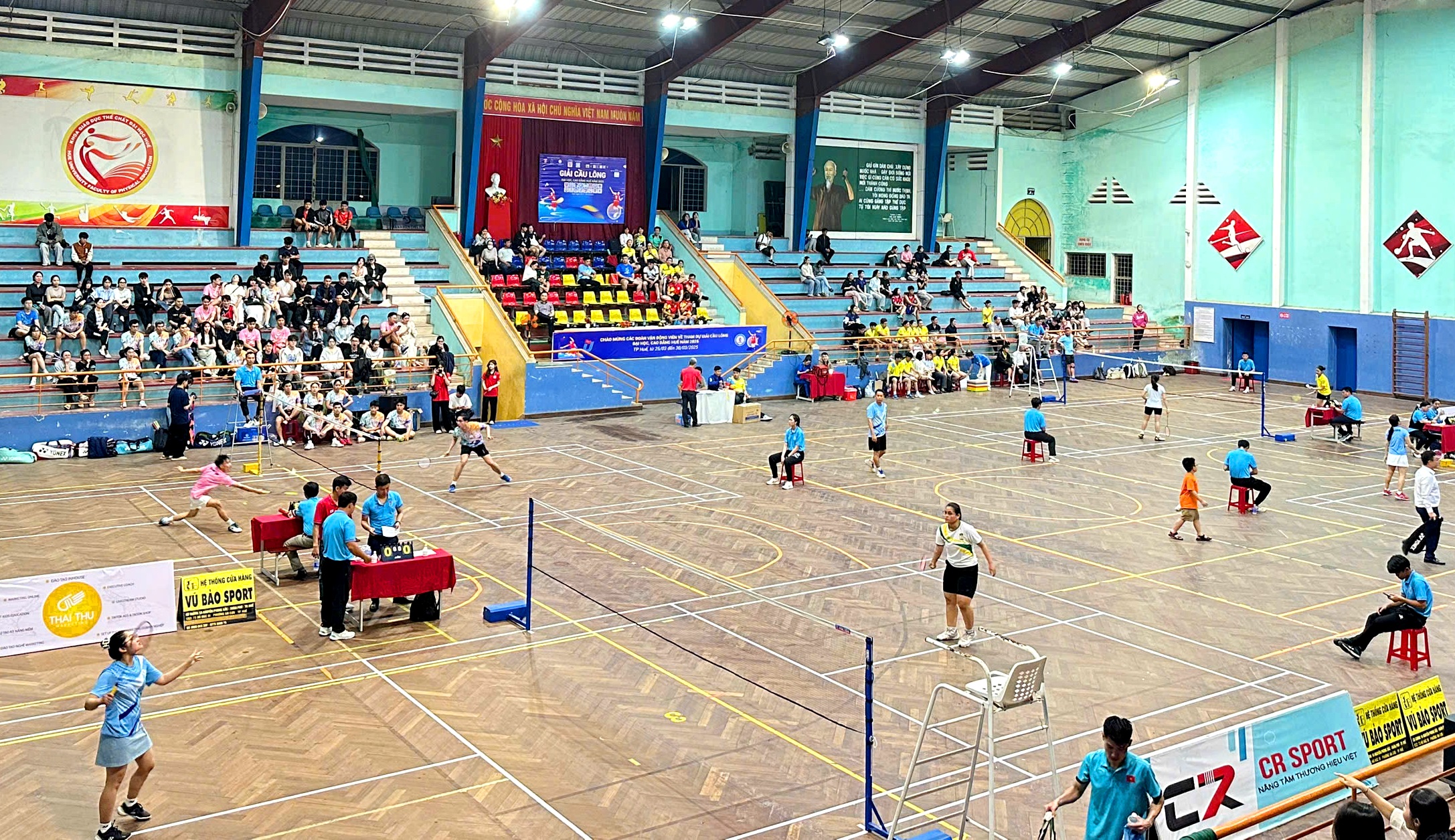 Khởi tranh giải cầu lông các trường cao đẳng, đại học