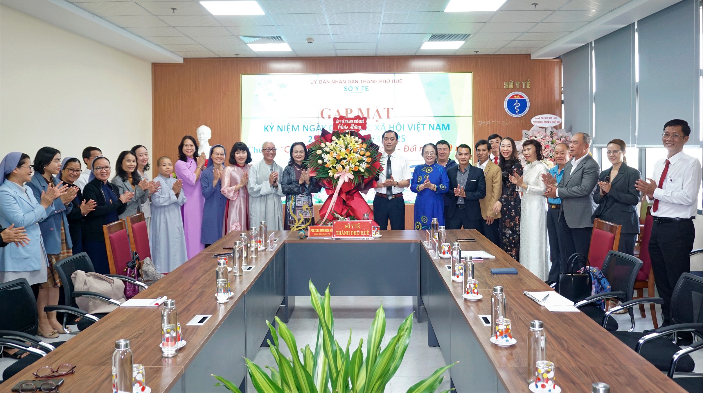 Đổi mới, kết nối, chuyên nghiệp công tác xã hội