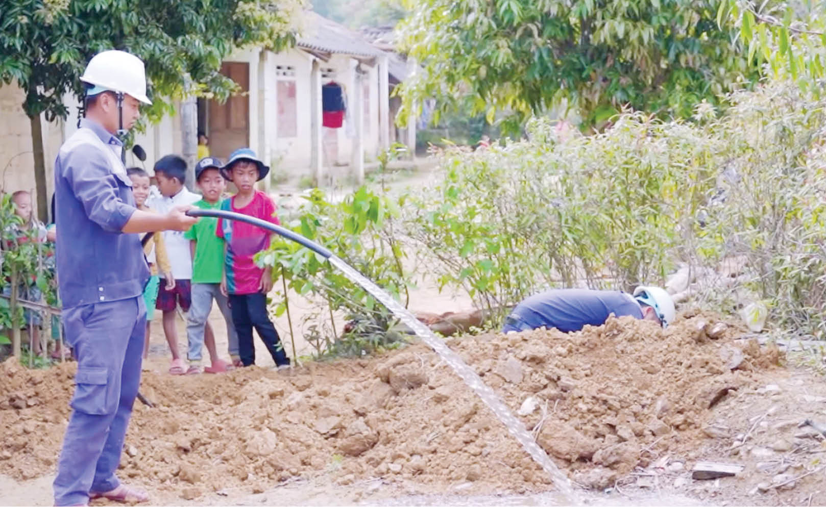 Cấp nước an toàn và nâng cao chất lượng dịch vụ - Bài 1 Nỗ lực mở rộng mạng lưới bao phủ cấp nước