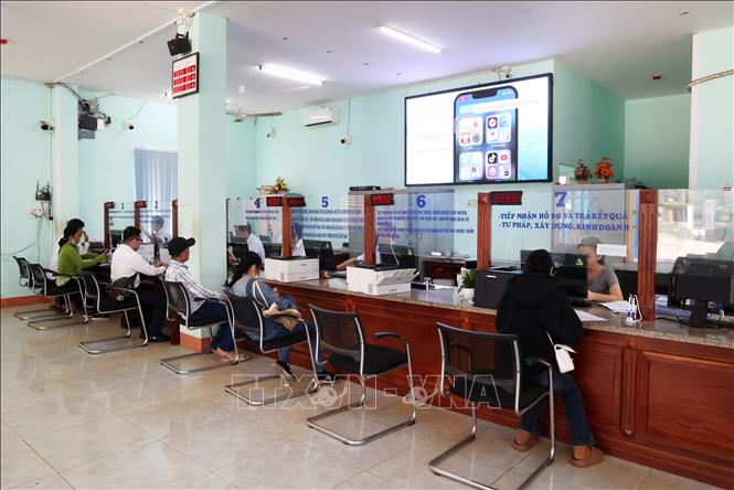 Xây dựng dự án Luật Cán bộ, công chức sửa đổi trên tinh thần đổi mới, thực chất