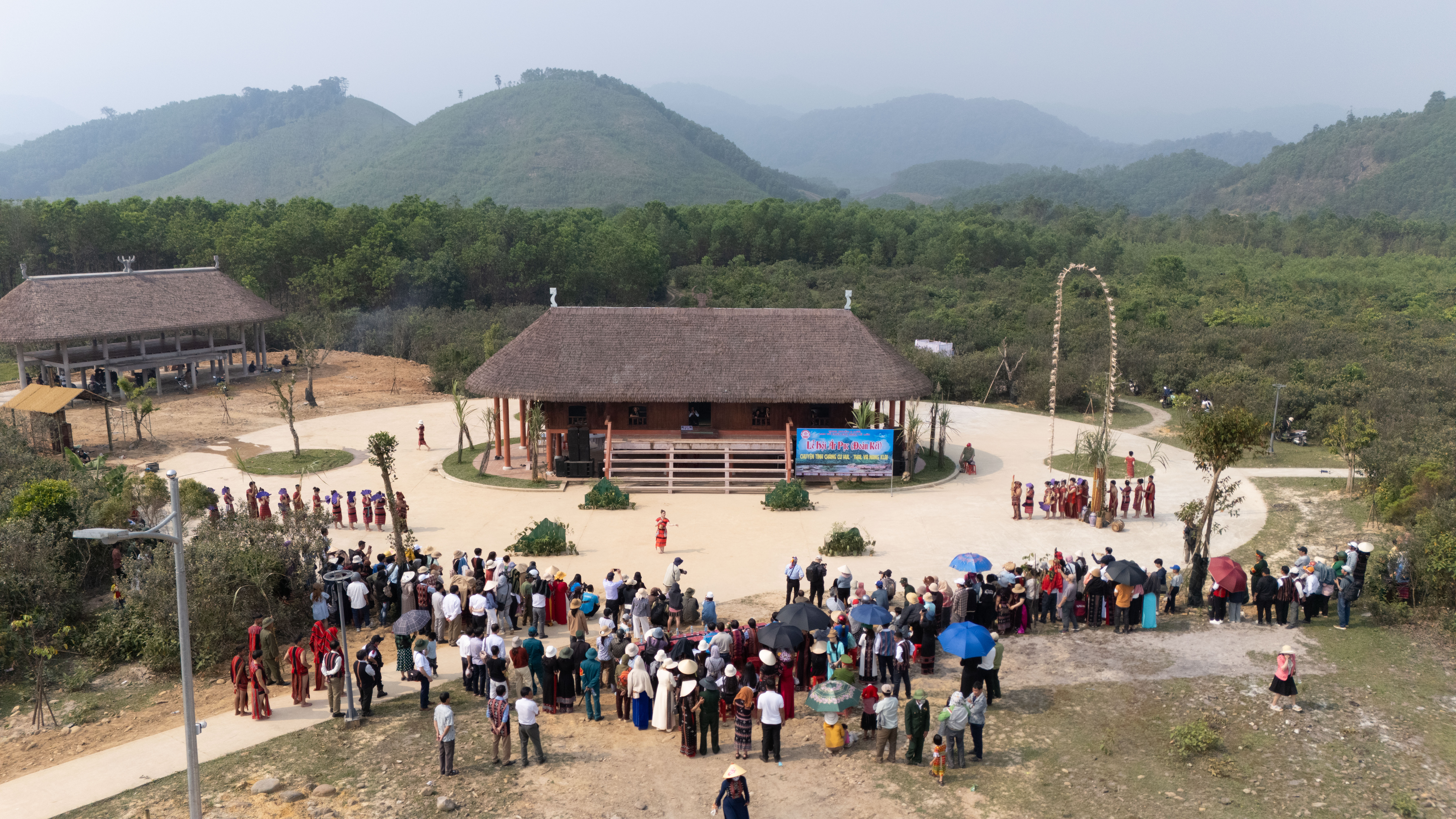 Rộn ràng ngày hội Sắc xuân vùng cao A Lưới