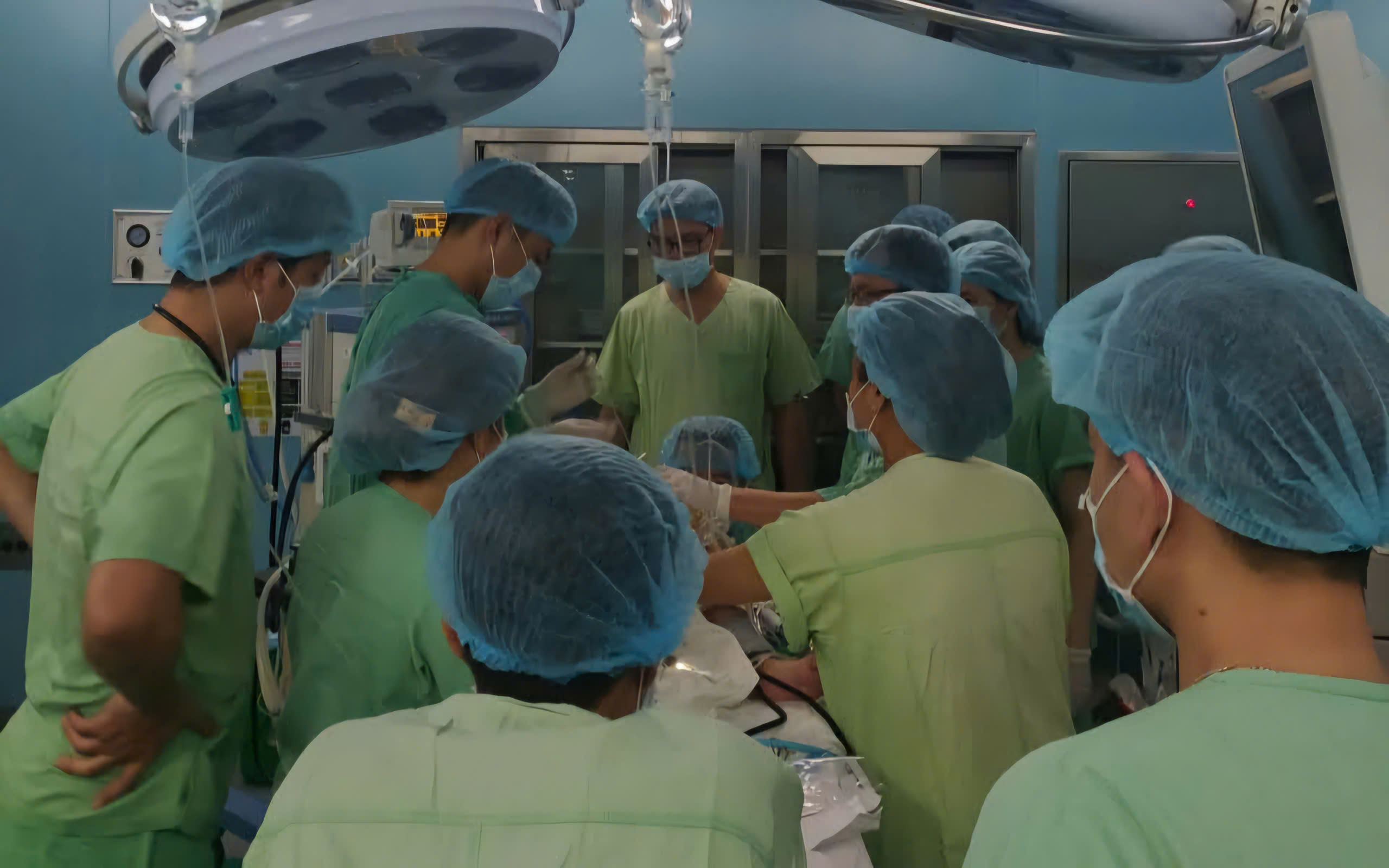 Trẻ 3 tuổi tử vong do hóc kẹo dẻo