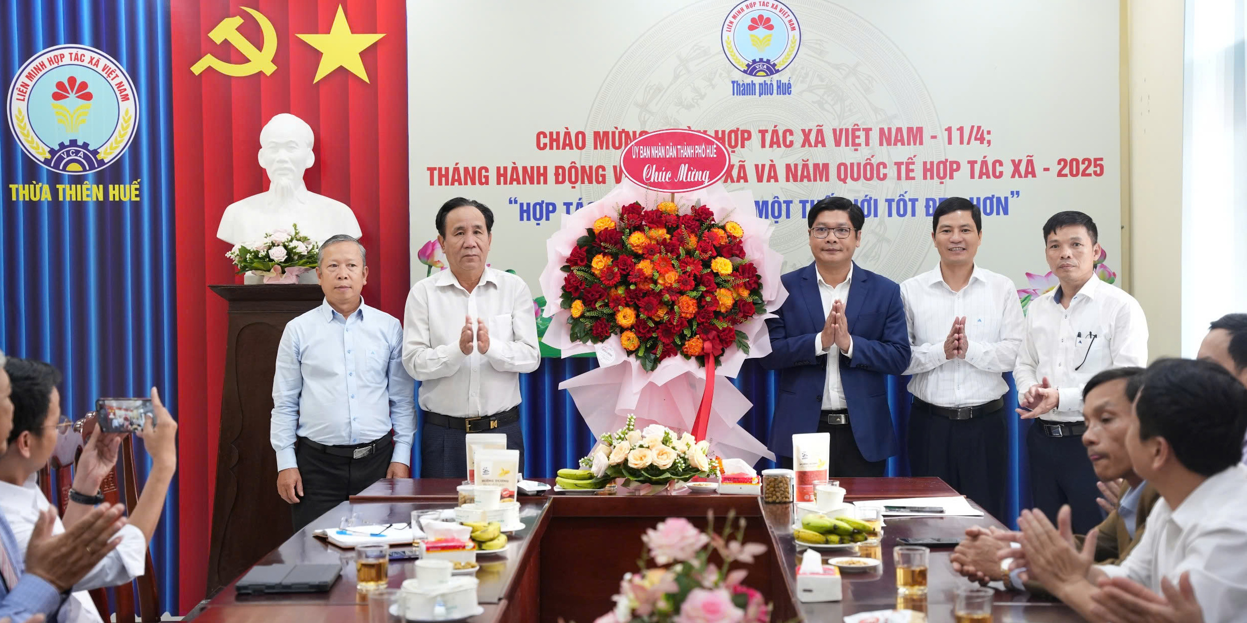 Lãnh đạo thành phố thăm Liên minh Hợp tác xã TP Huế