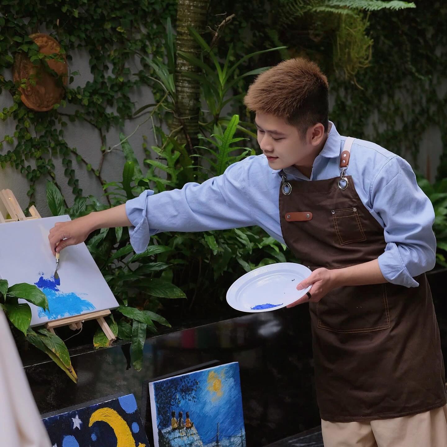 Vẽ tranh bằng ngôn ngữ ký hiệu