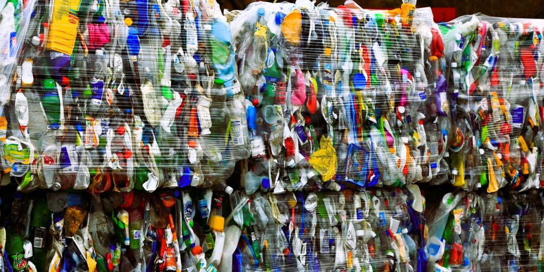Chưa đến 10 nhựa được sản xuất trên toàn cầu sử dụng vật liệu tái chế