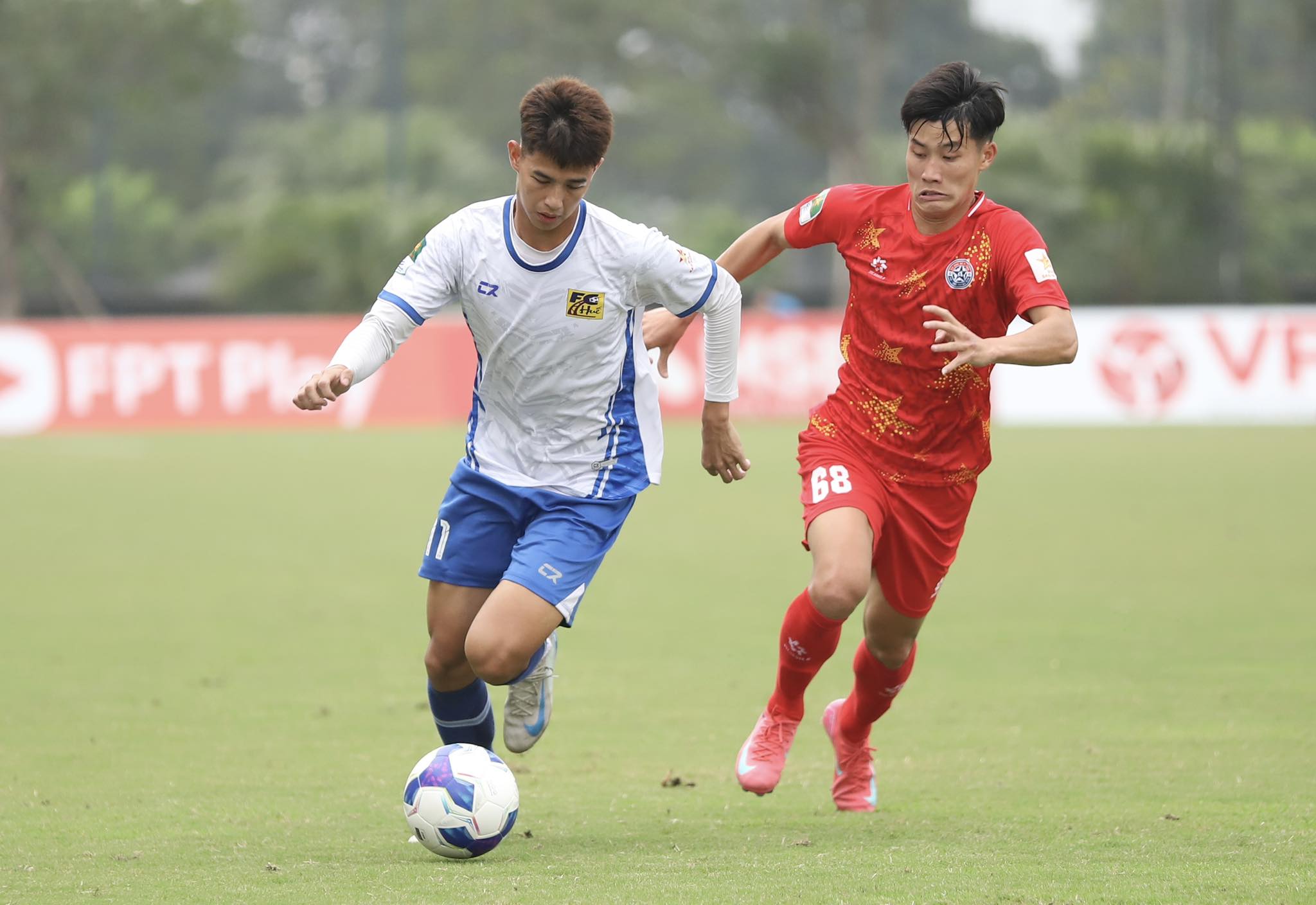 CLB Bóng đá Huế đứng chót bảng xếp hạng sau 14 vòng đấu