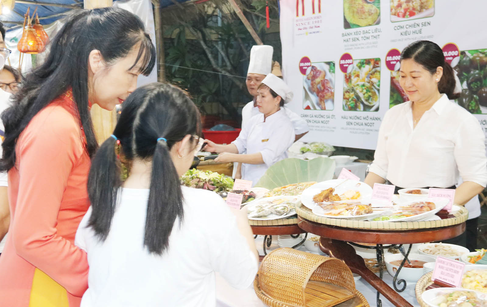 Thu hút khách đến với lễ hội mùa hè