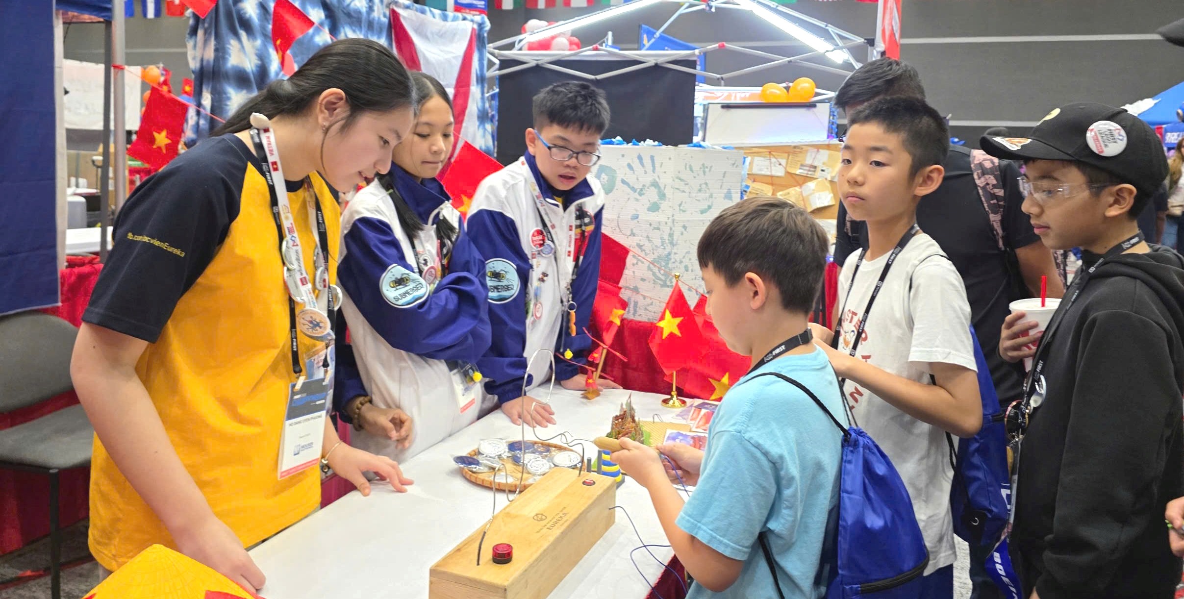 Học sinh Huế đại diện Việt Nam tham gia chung kết cuộc thi FIRST LEGO League tại Mỹ