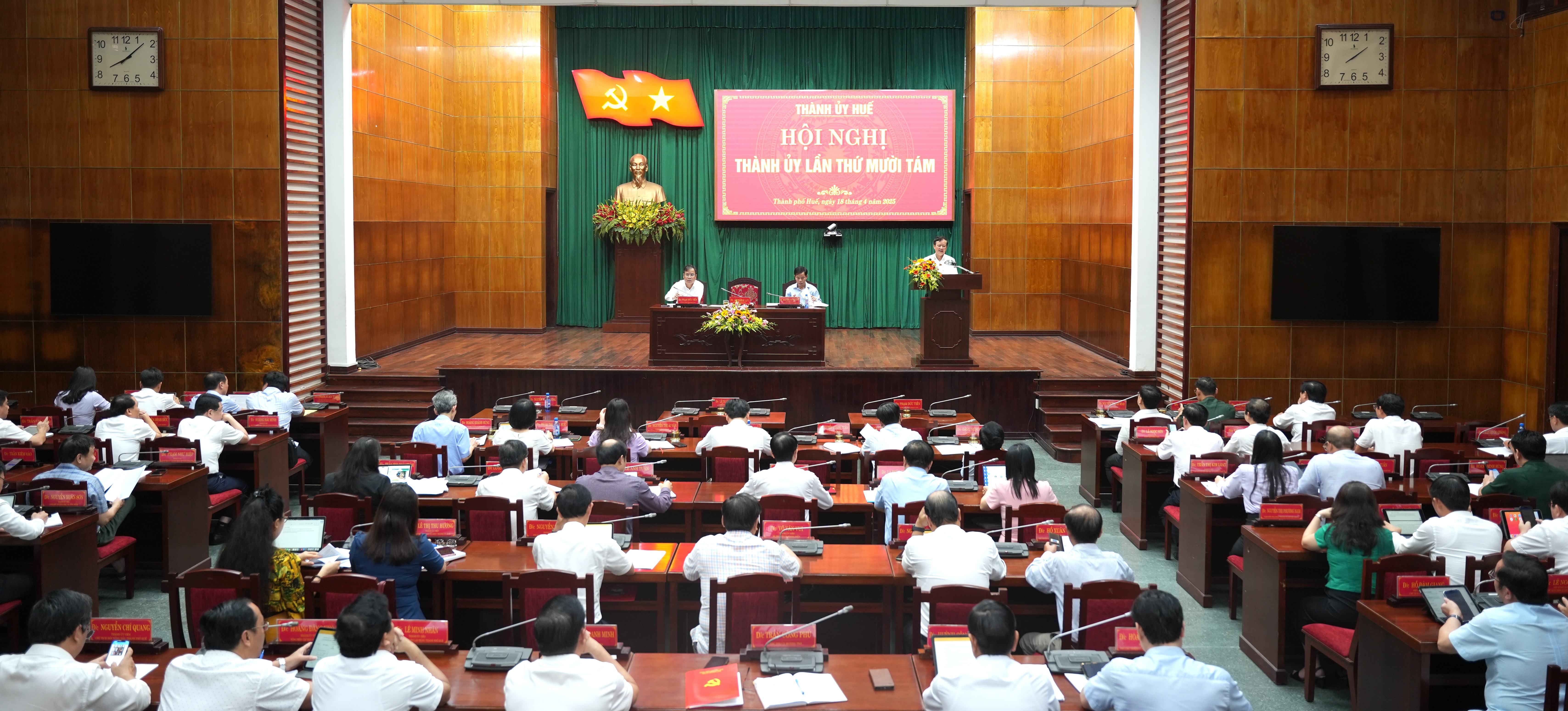 Khai mạc Hội nghị Thành ủy lần thứ 18