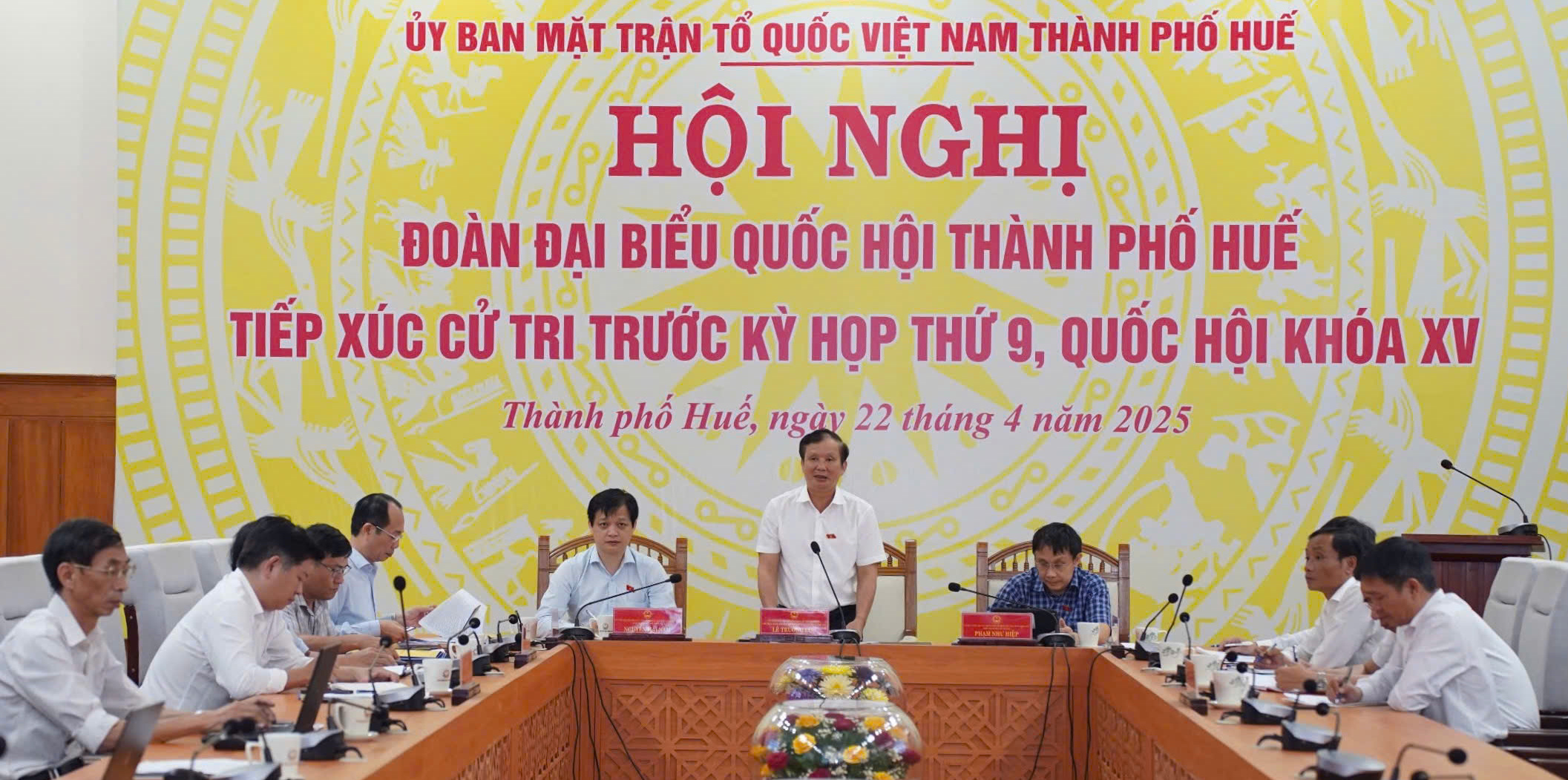Cử tri mong Quốc hội tạo cơ chế mới, bố trí hợp lý đội ngũ cán bộ bán chuyên trách cấp xã