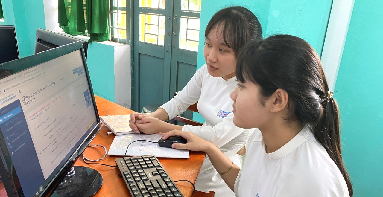 Bộ Giáo dục và Đào tạo kiểm tra chuyển đổi số trong các cơ sở giáo dục