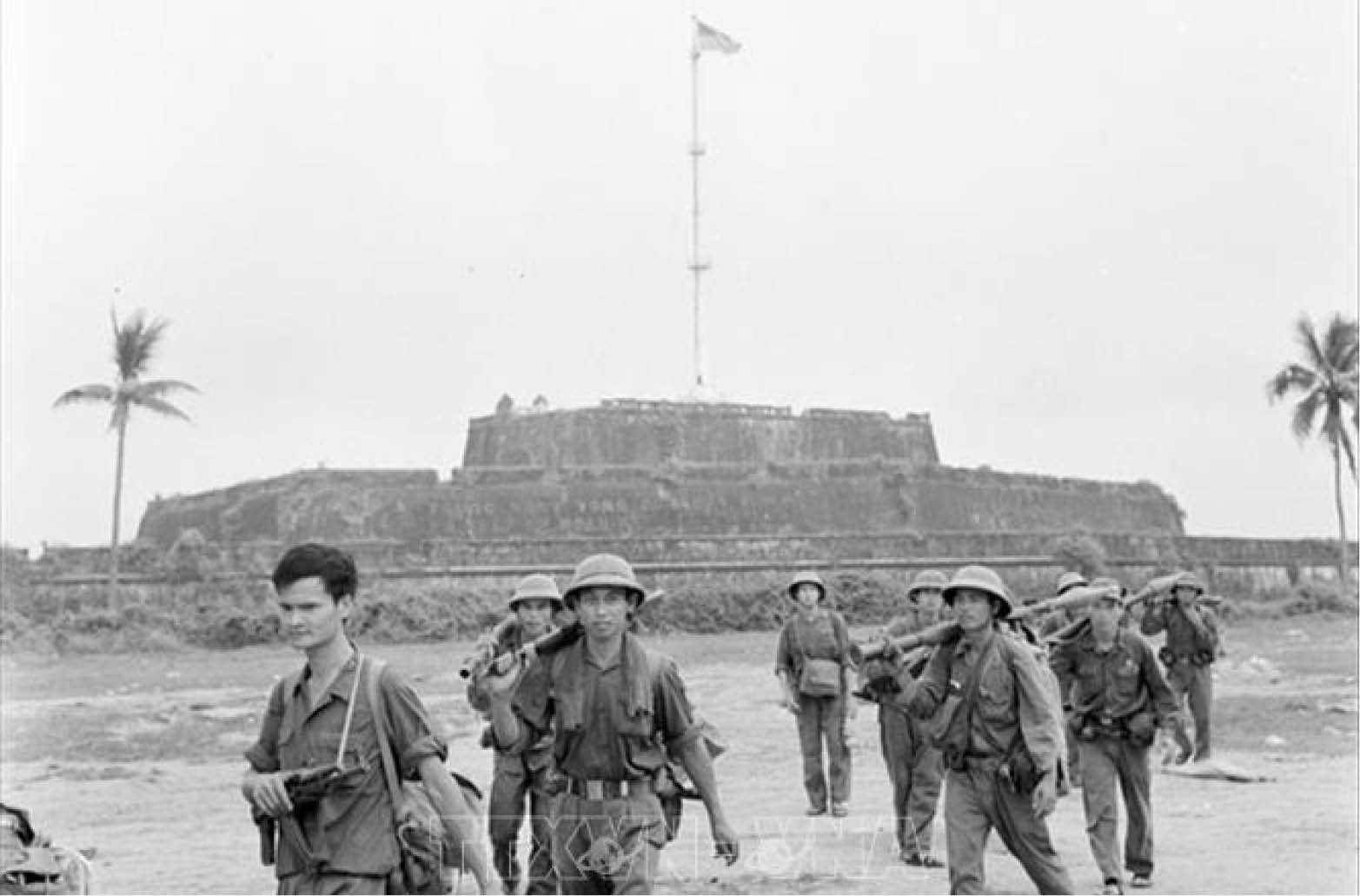 Sự chuyển hướng tấn công chiến lược trong xuân 1975