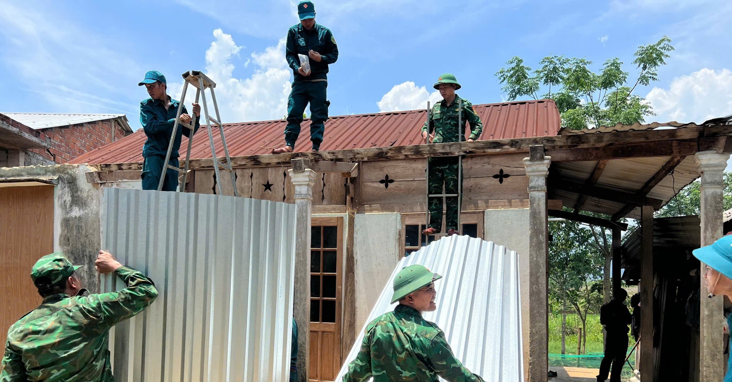 Đề phòng lốc sét, mưa đá, mưa lớn cục bộ về chiều và chiều tối