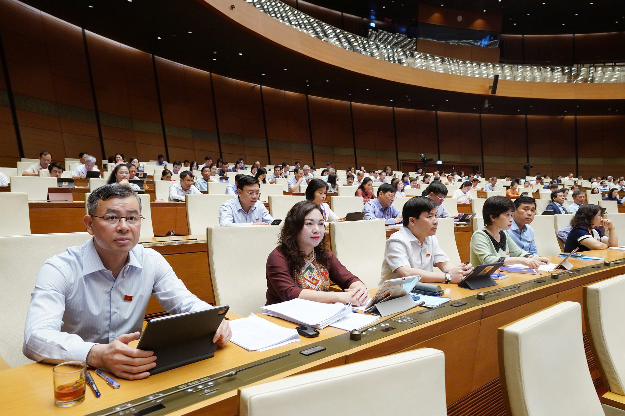 Cần định danh rõ, bảo đảm quyền lợi và vị thế người thầy