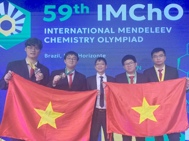 Học sinh Việt Nam đạt 4 huy chương Olympic Hóa học quốc tế Mendeleev