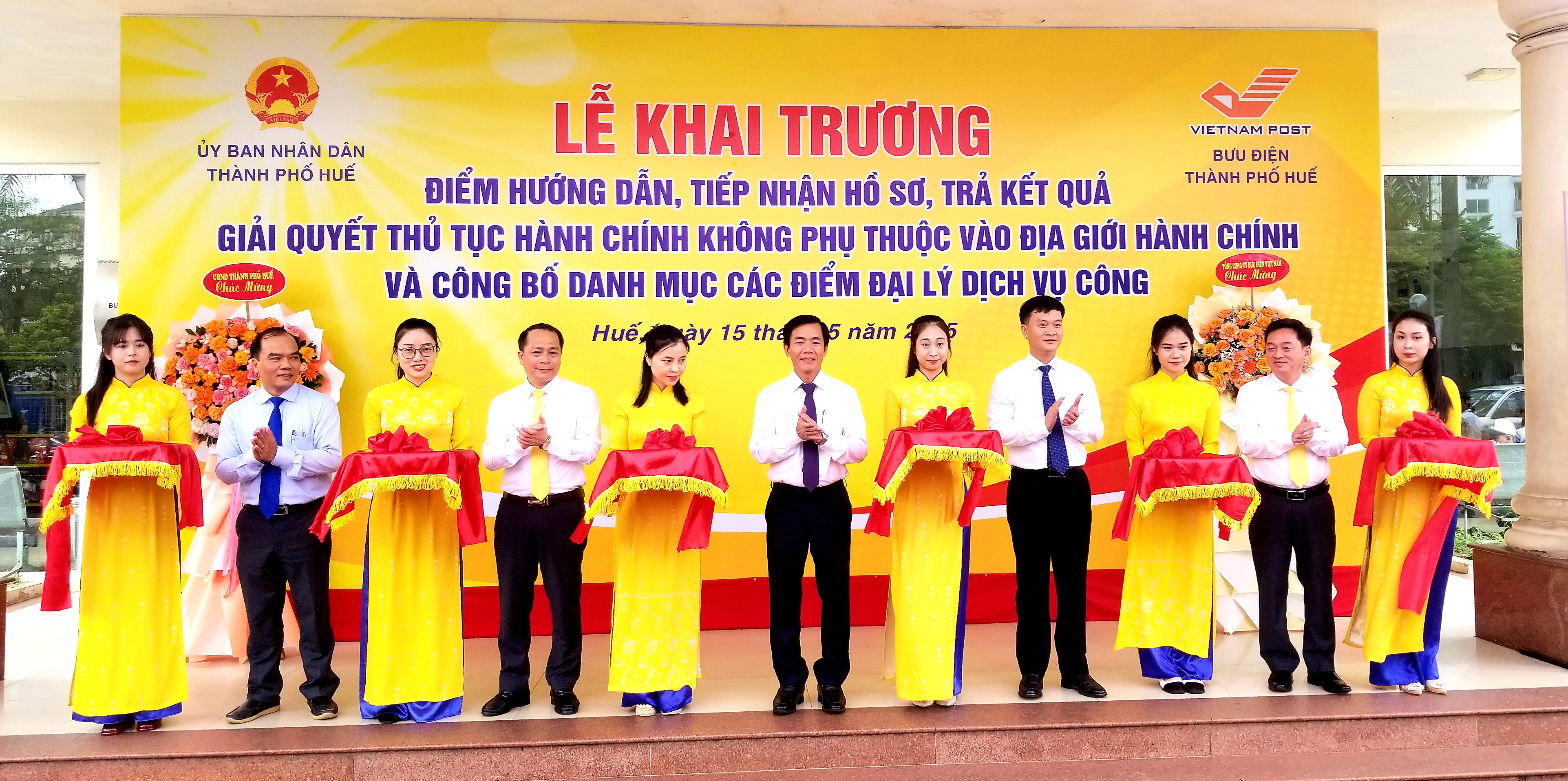 Khai trương điểm tiếp nhận, trả kết quả giải quyết thủ tục hành chính