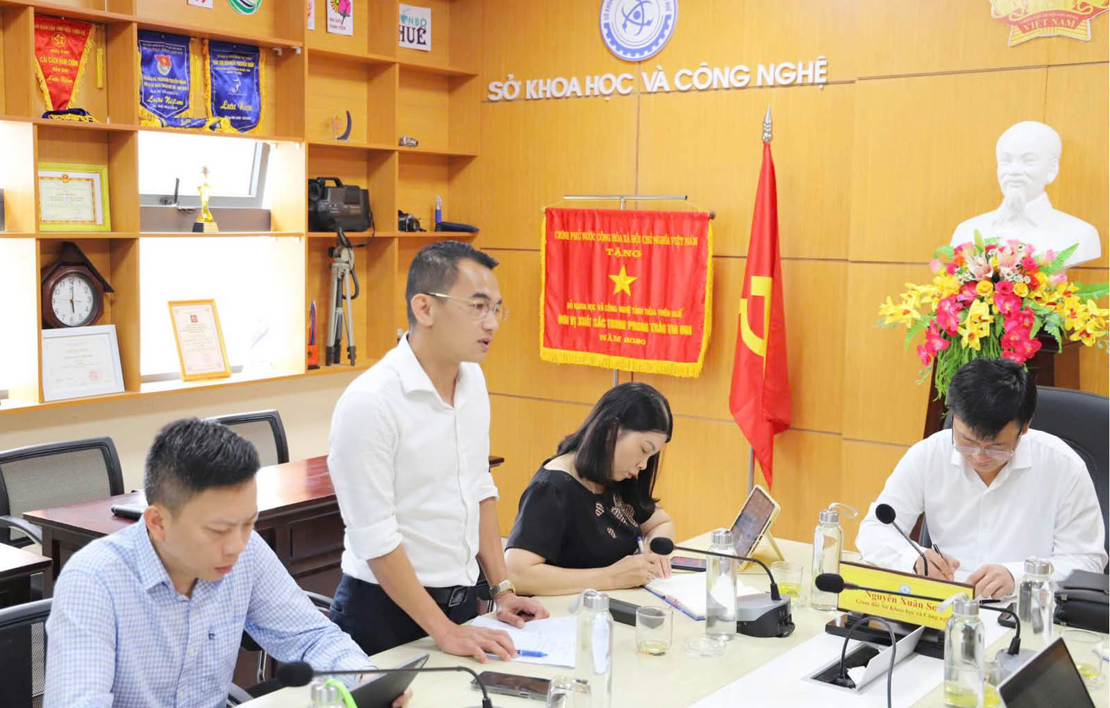 Gõ cửa doanh nghiệp, kết nối để phát triển