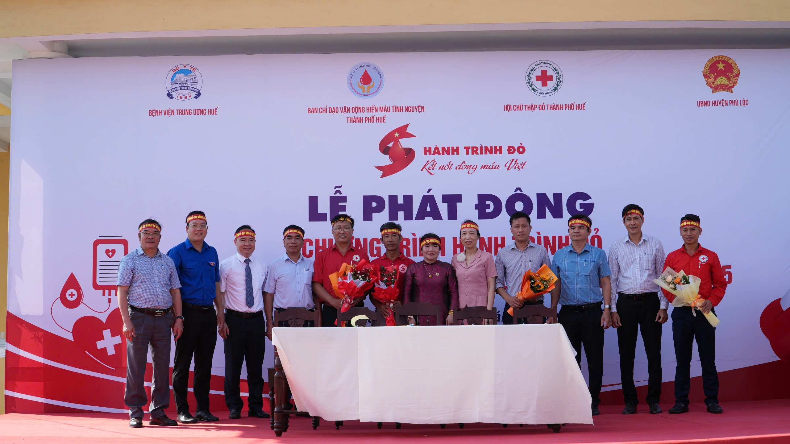 Vận động tối thiểu 5 000 đơn vị máu trong chương trình “Hành trình Đỏ - Giọt hồng Xứ Huế” lần thứ 8