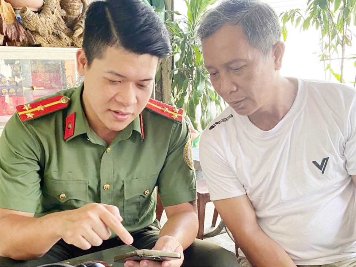 Giúp người dân góp ý sửa đổi Hiến pháp