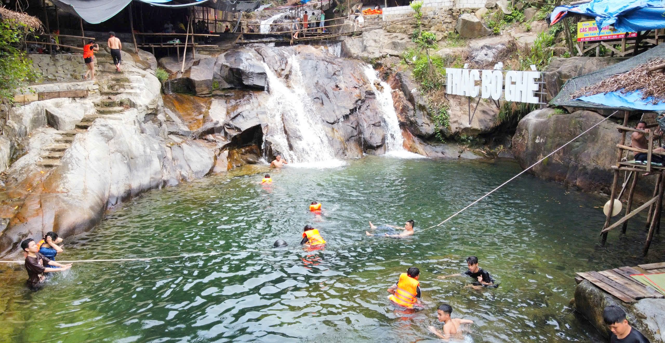 Chú trọng an toàn cho khách tại các điểm du lịch suối, thác