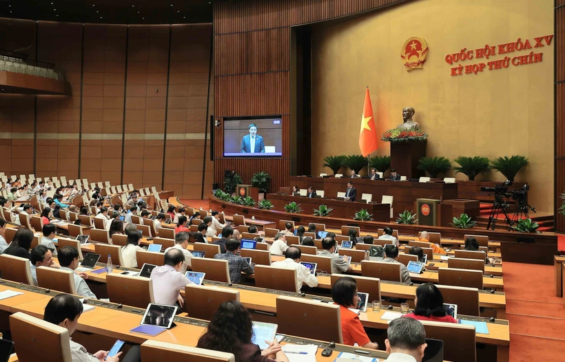 Sáng 26 5, Quốc hội thảo luận về dự án Luật Ngân sách Nhà nước sửa đổi